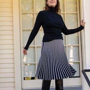 Lesley Evers Chloe Knit Black & White Circle Skirt BNWT